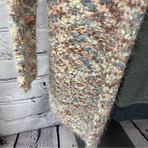 Love stitch cardigan sweater med/large - Picture 4 of 6